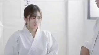 被漂亮人妖榨干